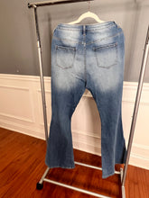 Load image into Gallery viewer, 2 Faced jeans
